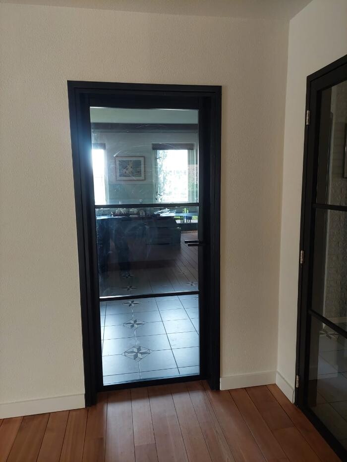 Foto's Hubo XL bouwmarkt Made