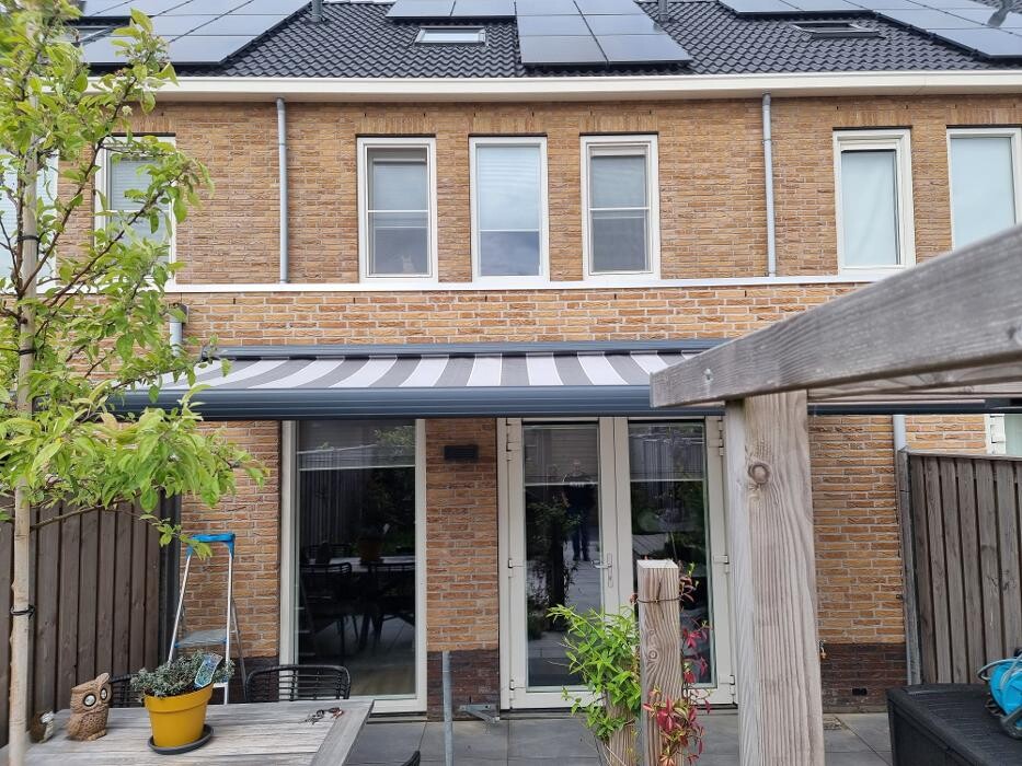 Foto's Hubo XL bouwmarkt Made