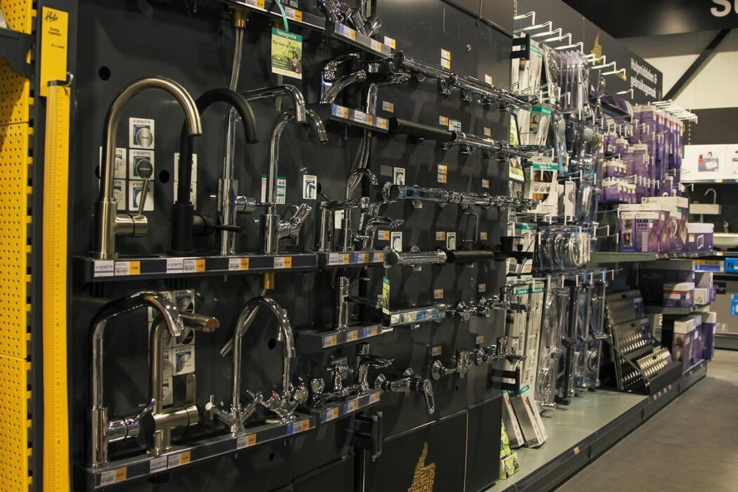 Foto's Hubo XL bouwmarkt Beek en Donk