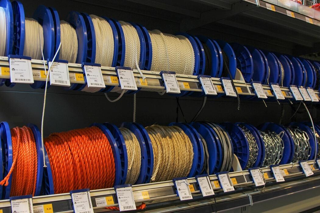 Foto's Hubo XL bouwmarkt Nieuw-Amsterdam