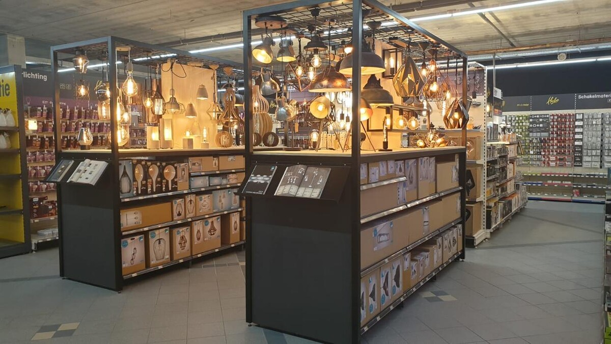 Foto's Hubo XL bouwmarkt Asten