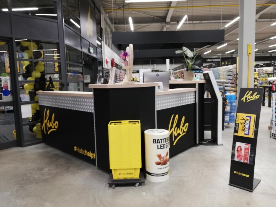 Foto's Hubo XL bouwmarkt Zundert