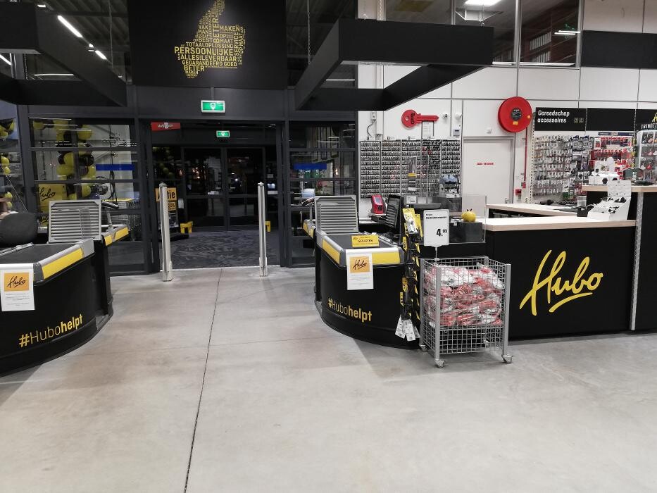 Foto's Hubo XL bouwmarkt Zundert