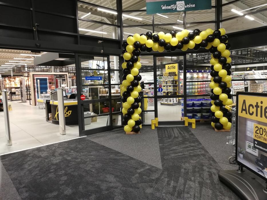 Foto's Hubo XL bouwmarkt Zundert