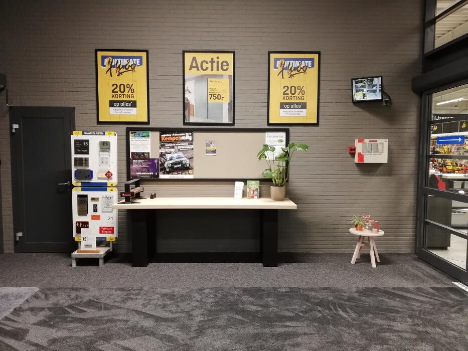 Foto's Hubo XL bouwmarkt Zundert