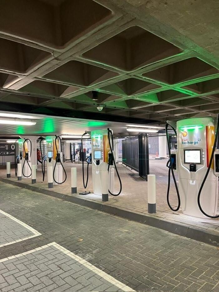 Foto's Shell Recharge Charging Station