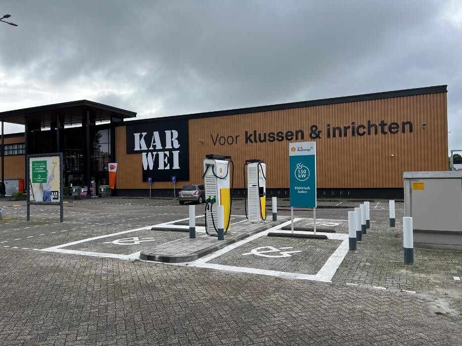 Foto's Shell Recharge Charging Station