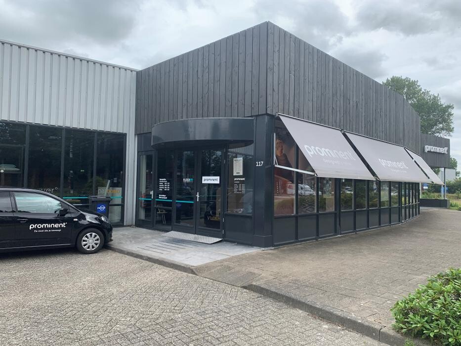 Foto's Meubelwinkel Prominent Alkmaar | Relaxstoelen | Sta-op stoelen | Banken