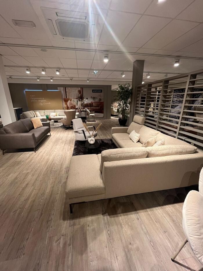 Foto's Meubelwinkel Prominent Alkmaar | Relaxstoelen | Sta-op stoelen | Banken