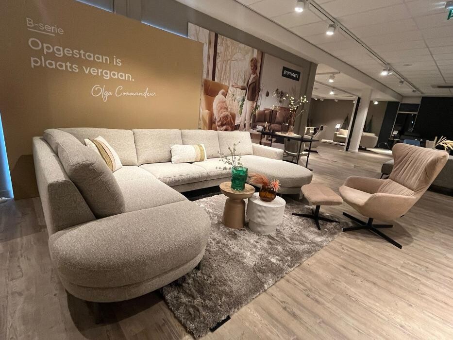 Foto's Meubelwinkel Prominent Alkmaar | Relaxstoelen | Sta-op stoelen | Banken