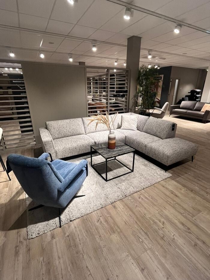 Foto's Meubelwinkel Prominent Alkmaar | Relaxstoelen | Sta-op stoelen | Banken