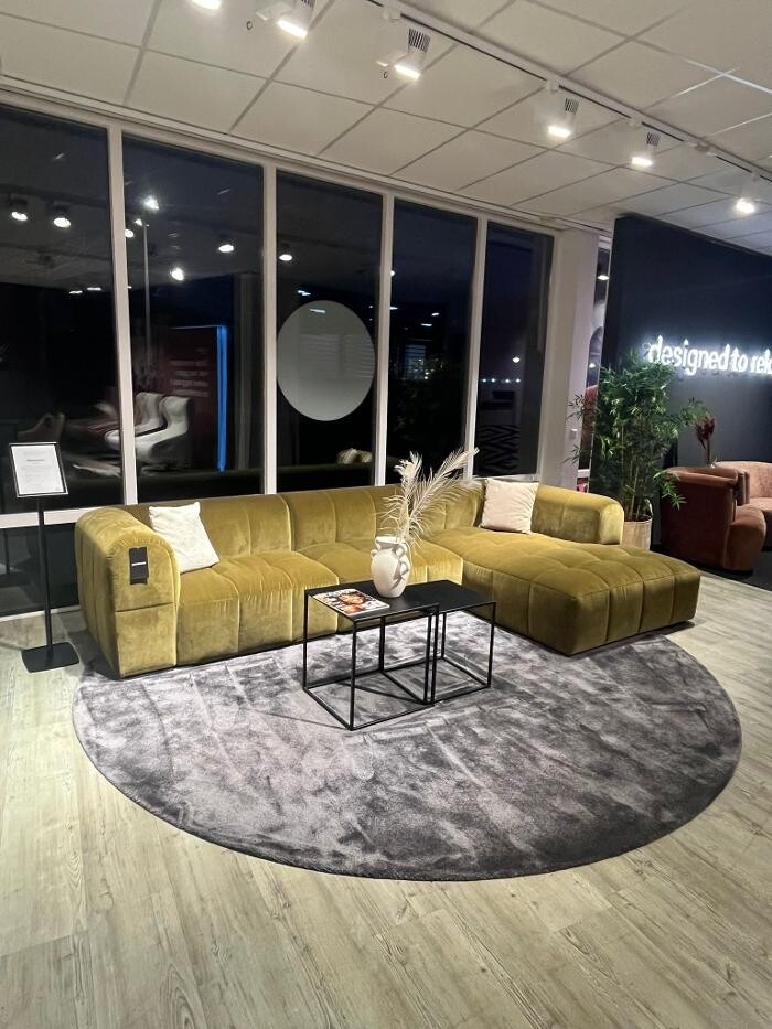 Foto's Meubelwinkel Prominent Alkmaar | Relaxstoelen | Sta-op stoelen | Banken