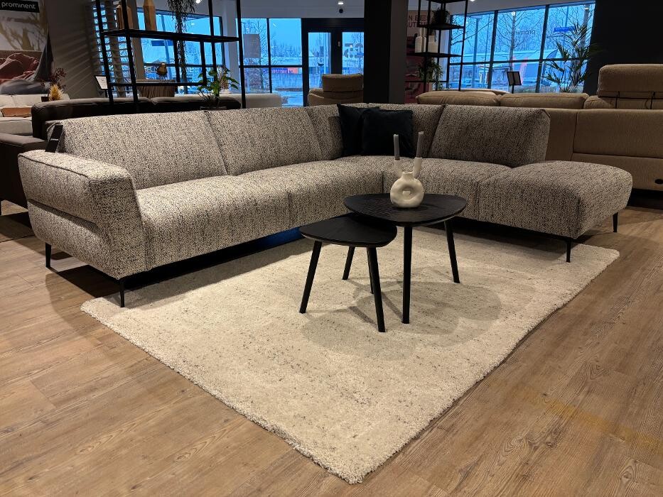Foto's Meubelwinkel Prominent Almere | Relaxstoelen | Sta-op stoelen | Banken