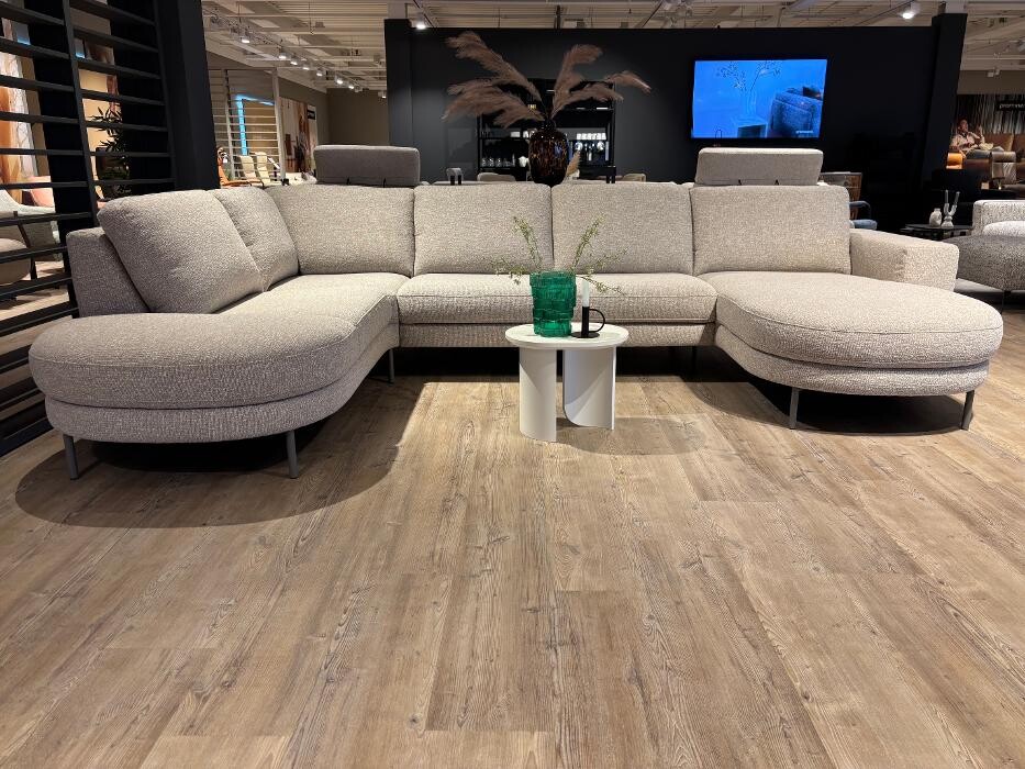Foto's Meubelwinkel Prominent Almere | Relaxstoelen | Sta-op stoelen | Banken