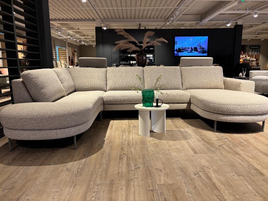 Foto's Meubelwinkel Prominent Almere | Relaxstoelen | Sta-op stoelen | Banken