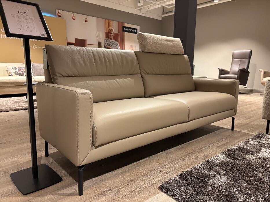 Foto's Meubelwinkel Prominent Almere | Relaxstoelen | Sta-op stoelen | Banken