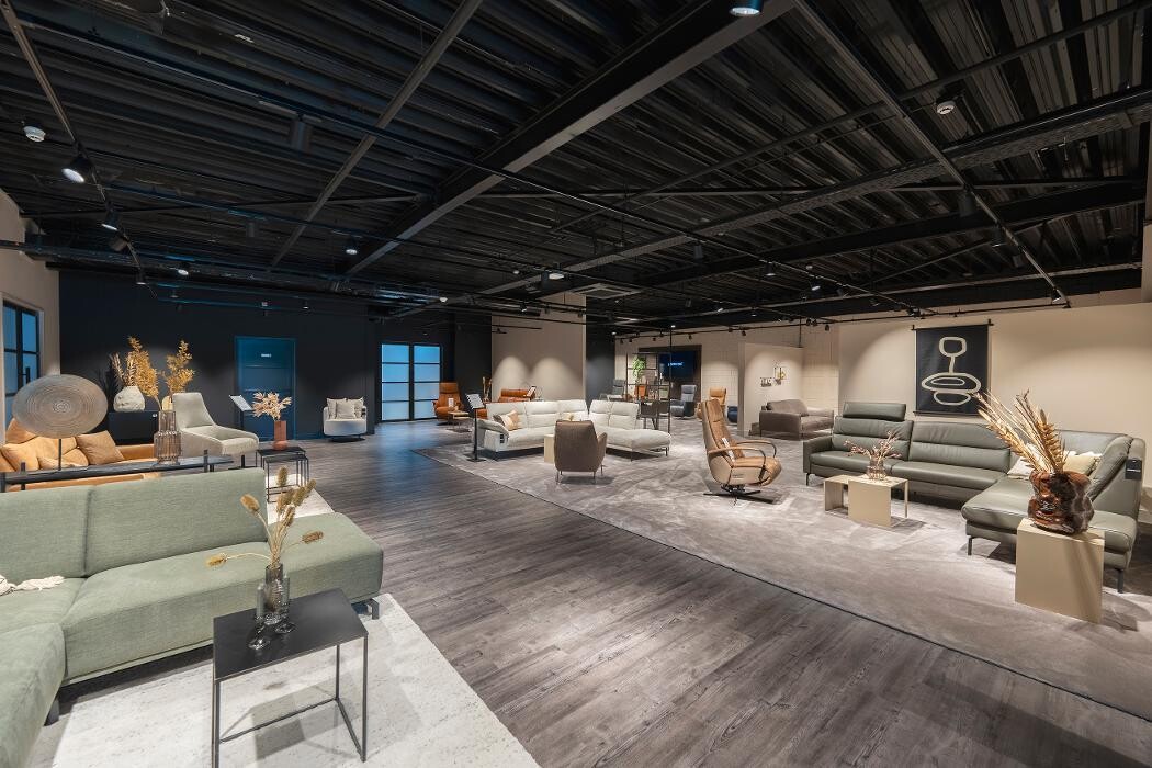 Foto's Meubelwinkel Prominent Purmerend | Relaxstoelen | Sta-op stoelen | Banken
