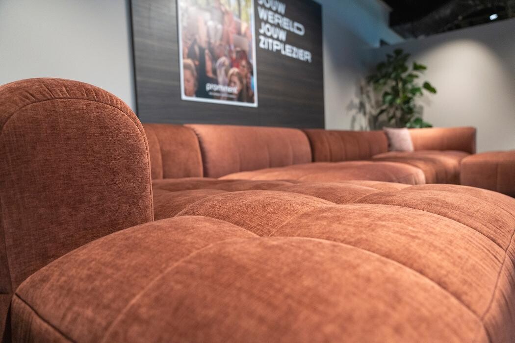 Foto's Meubelwinkel Prominent Purmerend | Relaxstoelen | Sta-op stoelen | Banken