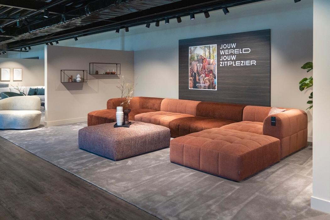 Foto's Meubelwinkel Prominent Purmerend | Relaxstoelen | Sta-op stoelen | Banken