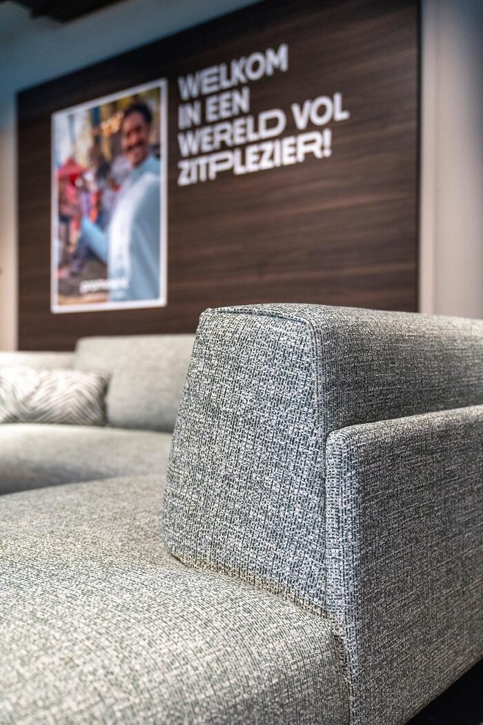 Foto's Meubelwinkel Prominent Purmerend | Relaxstoelen | Sta-op stoelen | Banken