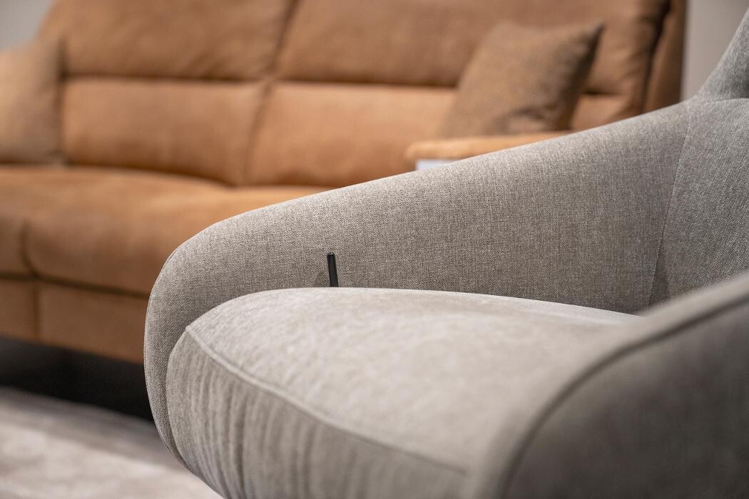 Foto's Meubelwinkel Prominent Purmerend | Relaxstoelen | Sta-op stoelen | Banken
