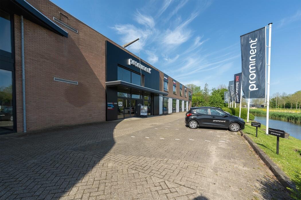 Foto's Meubelwinkel Prominent Purmerend | Relaxstoelen | Sta-op stoelen | Banken