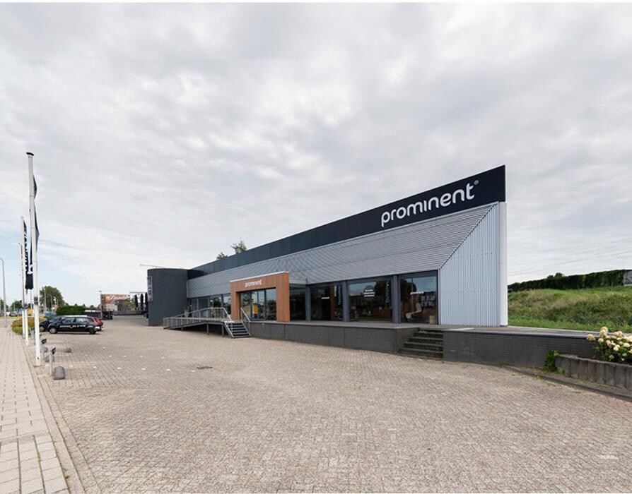 Foto's Meubelwinkel Prominent Capelle aan den IJssel | Relaxstoelen | Sta-op stoelen | Banken