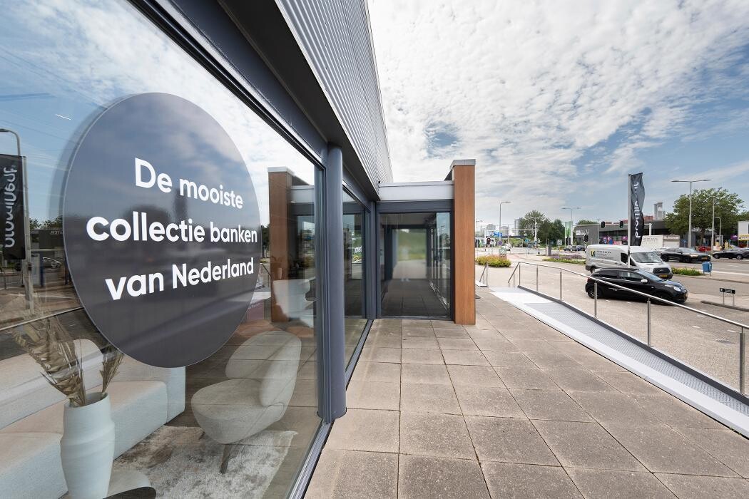 Foto's Meubelwinkel Prominent Capelle aan den IJssel | Relaxstoelen | Sta-op stoelen | Banken