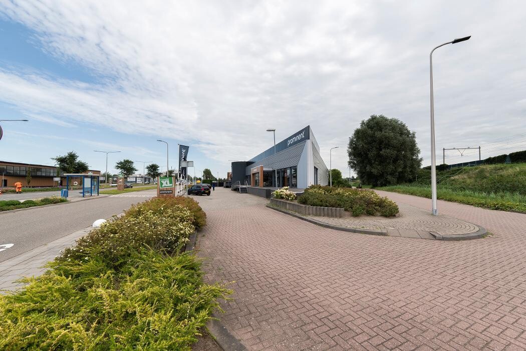 Foto's Meubelwinkel Prominent Capelle aan den IJssel | Relaxstoelen | Sta-op stoelen | Banken