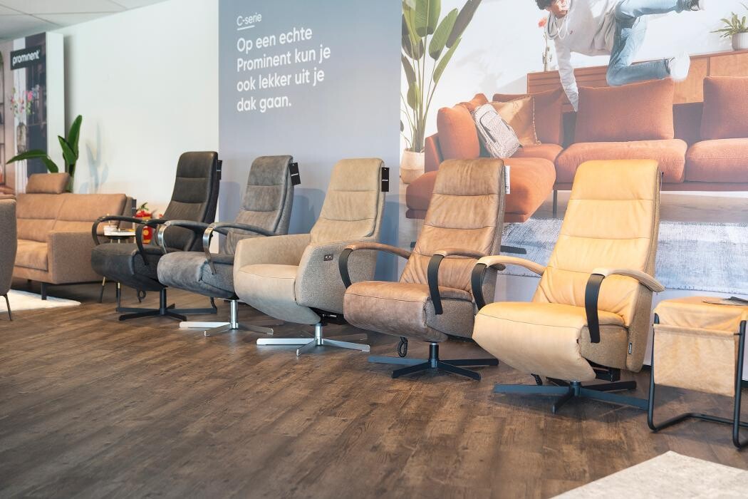 Foto's Meubelwinkel Prominent Capelle aan den IJssel | Relaxstoelen | Sta-op stoelen | Banken