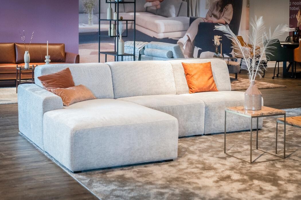 Foto's Meubelwinkel Prominent Hengelo | Relaxstoelen | Sta-op stoelen | Banken