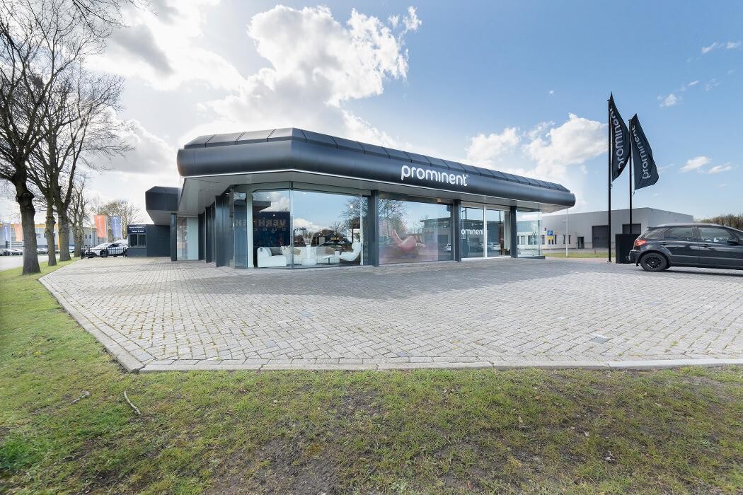 Foto's Meubelwinkel Prominent Hengelo | Relaxstoelen | Sta-op stoelen | Banken