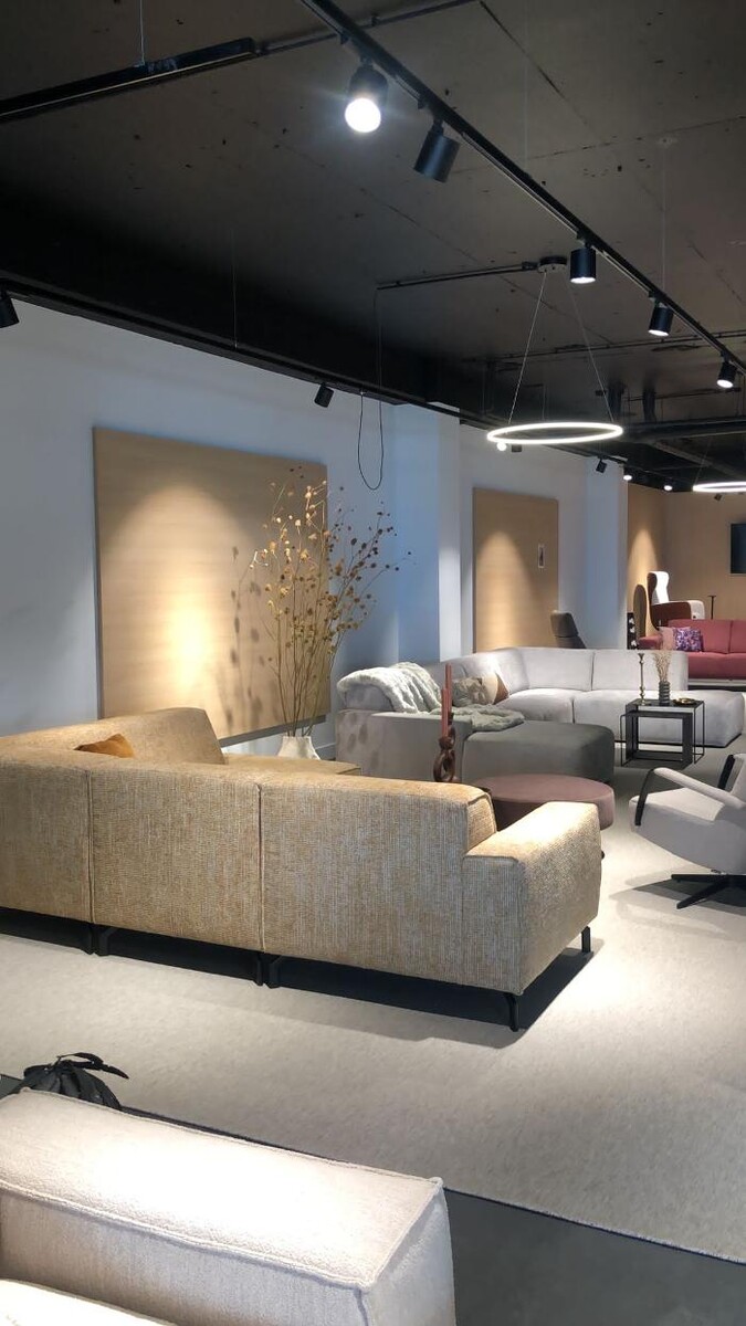 Foto's Meubelwinkel Prominent Utrecht | Relaxstoelen | Sta-op stoelen | Banken