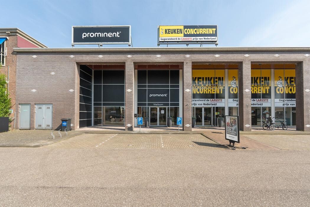 Foto's Meubelwinkel Prominent Veenendaal | Relaxstoelen | Sta-op stoelen | Banken