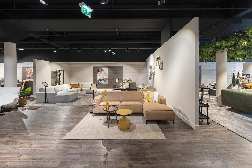 Foto's Meubelwinkel Prominent Veenendaal | Relaxstoelen | Sta-op stoelen | Banken