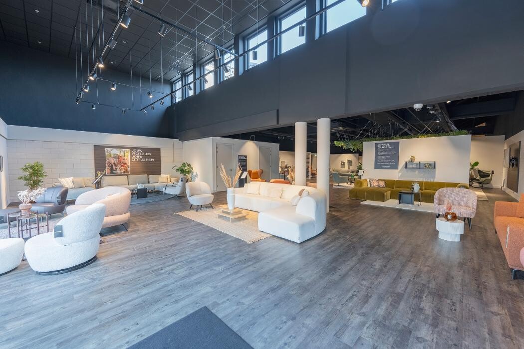 Foto's Meubelwinkel Prominent Veenendaal | Relaxstoelen | Sta-op stoelen | Banken