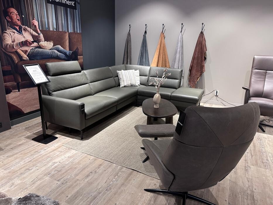 Foto's Meubelwinkel Prominent Gouda | Relaxstoelen | Sta-op stoelen | Banken