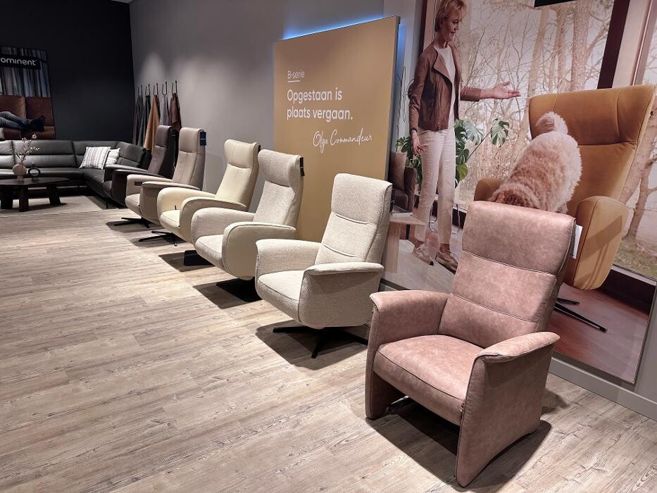 Foto's Meubelwinkel Prominent Gouda | Relaxstoelen | Sta-op stoelen | Banken