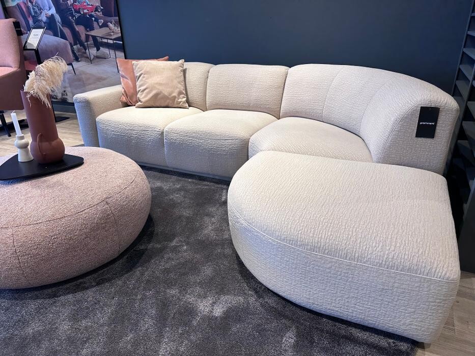 Foto's Meubelwinkel Prominent Gouda | Relaxstoelen | Sta-op stoelen | Banken