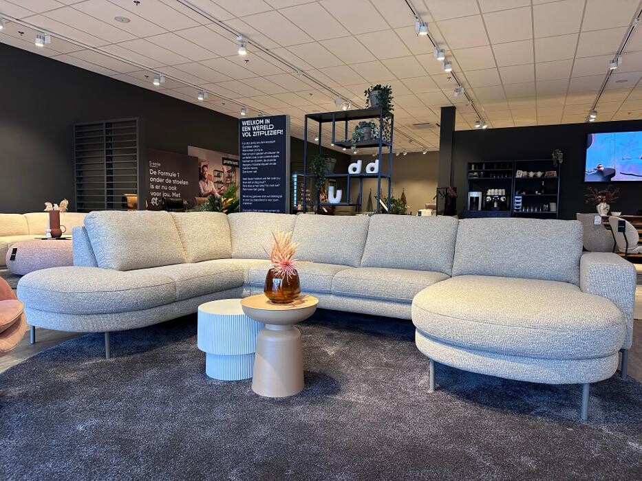 Foto's Meubelwinkel Prominent Gouda | Relaxstoelen | Sta-op stoelen | Banken