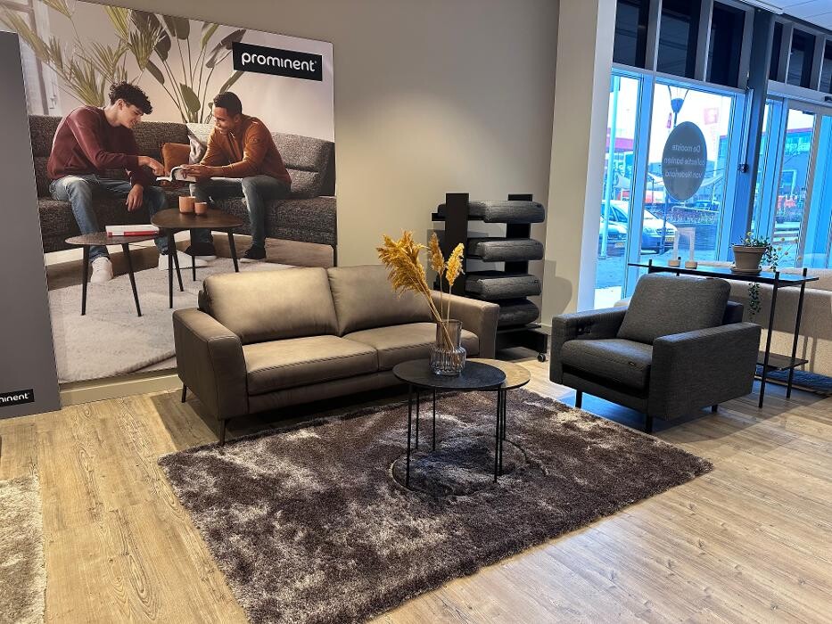 Foto's Meubelwinkel Prominent Gouda | Relaxstoelen | Sta-op stoelen | Banken