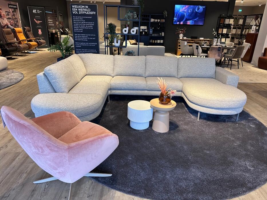 Foto's Meubelwinkel Prominent Gouda | Relaxstoelen | Sta-op stoelen | Banken