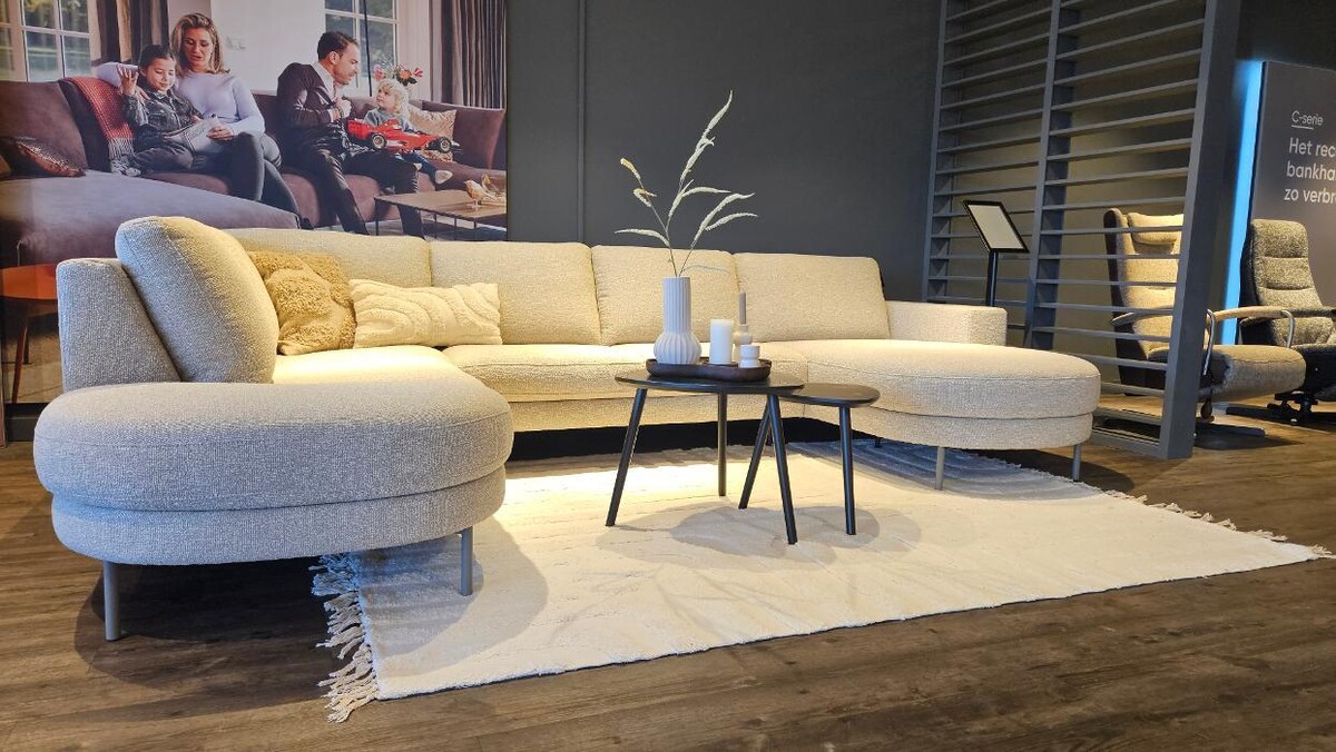 Foto's Meubelwinkel Prominent Heerlen | Relaxstoelen | Sta-op stoelen | Banken