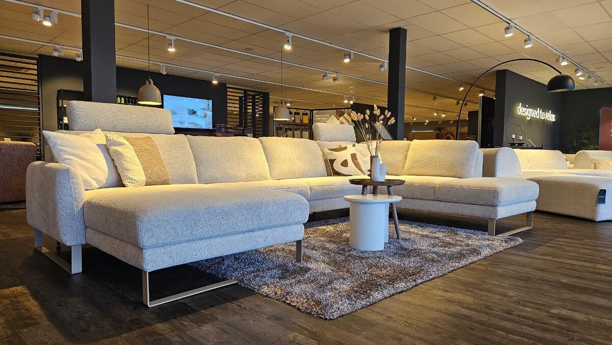 Foto's Meubelwinkel Prominent Heerlen | Relaxstoelen | Sta-op stoelen | Banken