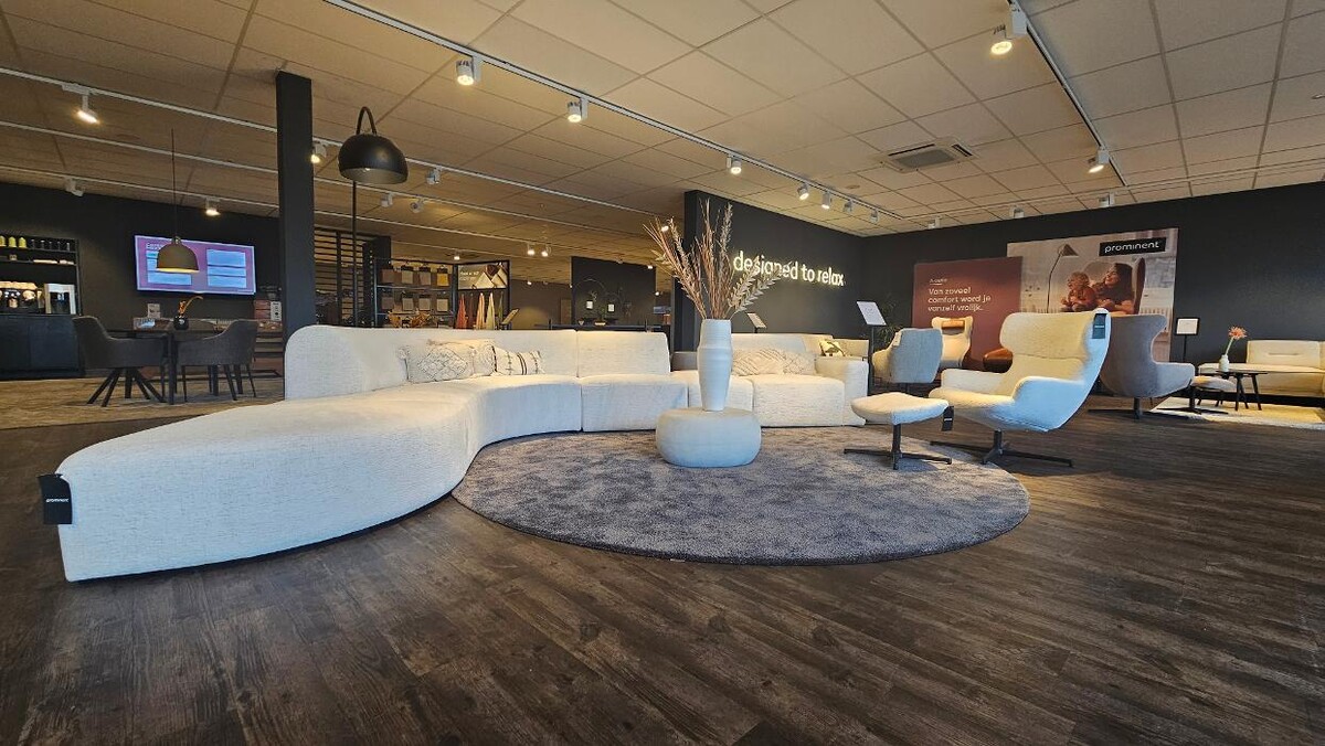 Foto's Meubelwinkel Prominent Heerlen | Relaxstoelen | Sta-op stoelen | Banken