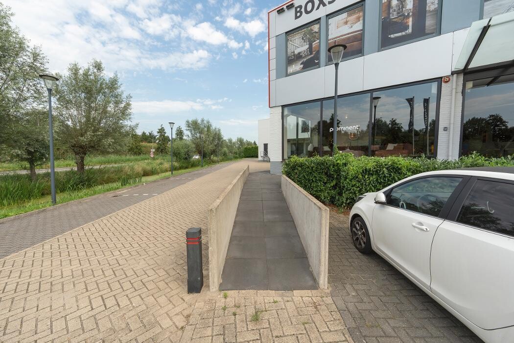 Foto's Meubelwinkel Prominent Sliedrecht | Banken | Relaxstoelen | Sta-op stoelen