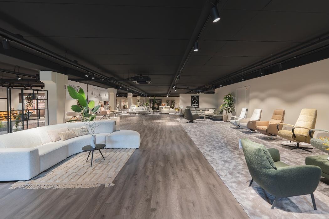 Foto's Meubelwinkel Prominent Sliedrecht | Banken | Relaxstoelen | Sta-op stoelen