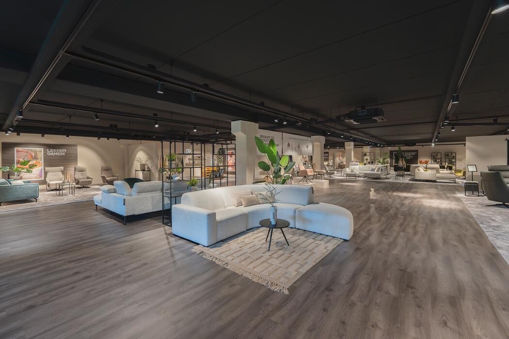 Foto's Meubelwinkel Prominent Sliedrecht | Banken | Relaxstoelen | Sta-op stoelen