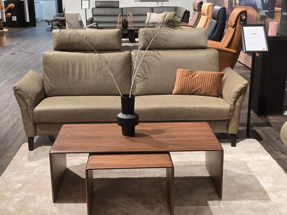 Foto's Meubelwinkel Prominent Uden | Relaxstoelen | Sta-op stoelen | Banken
