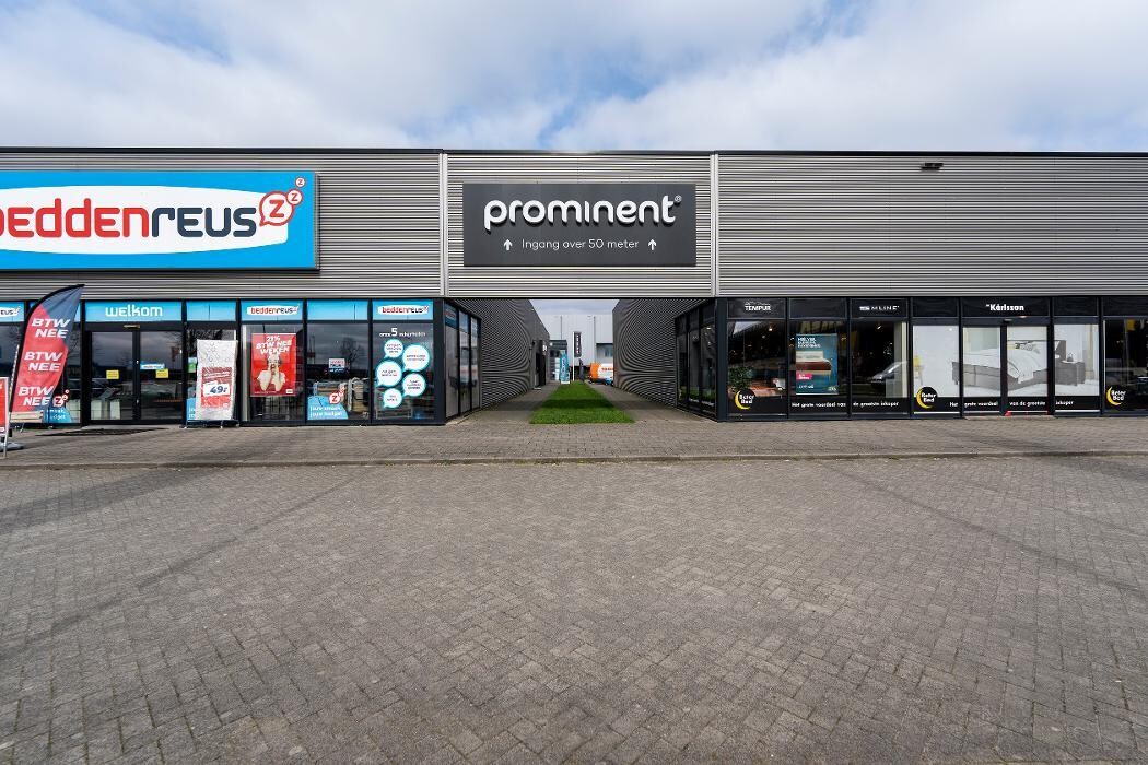 Foto's Meubelwinkel Prominent Duiven | Relaxstoelen | Sta-op stoelen | Banken